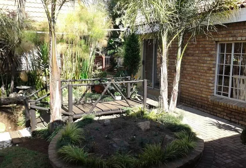 ペンション Kalahari Guest House