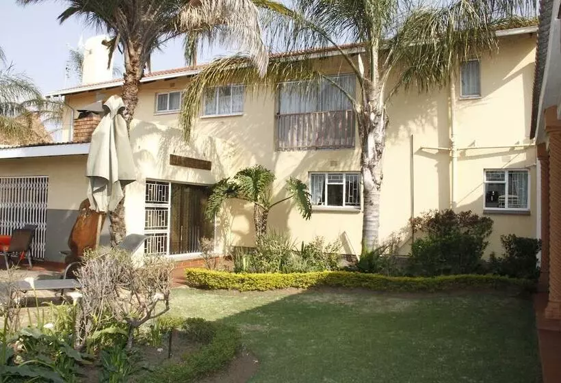 ペンション Kalahari Guest House