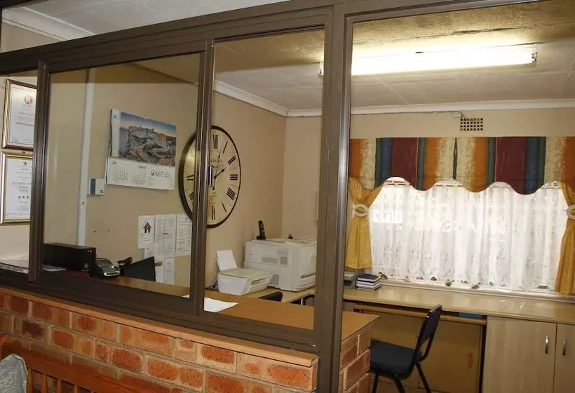 ペンション Kalahari Guest House