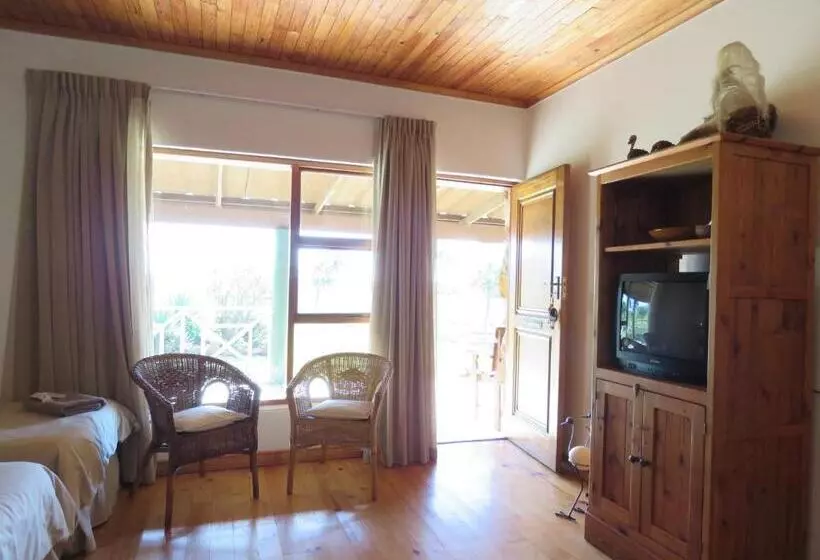 Majatalo Mentors Country Estate