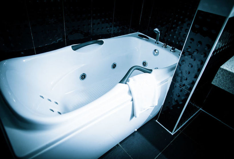 Отель Alisa North Ridge