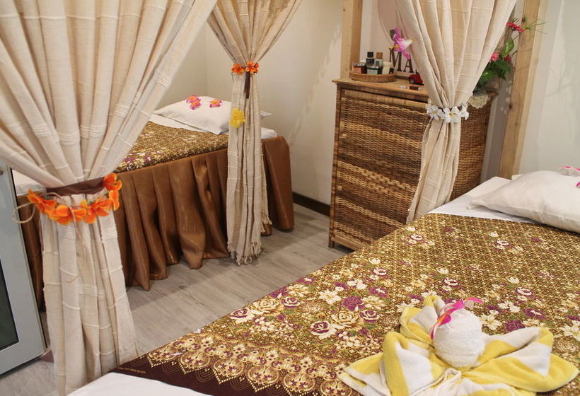 Отель Alisa North Ridge