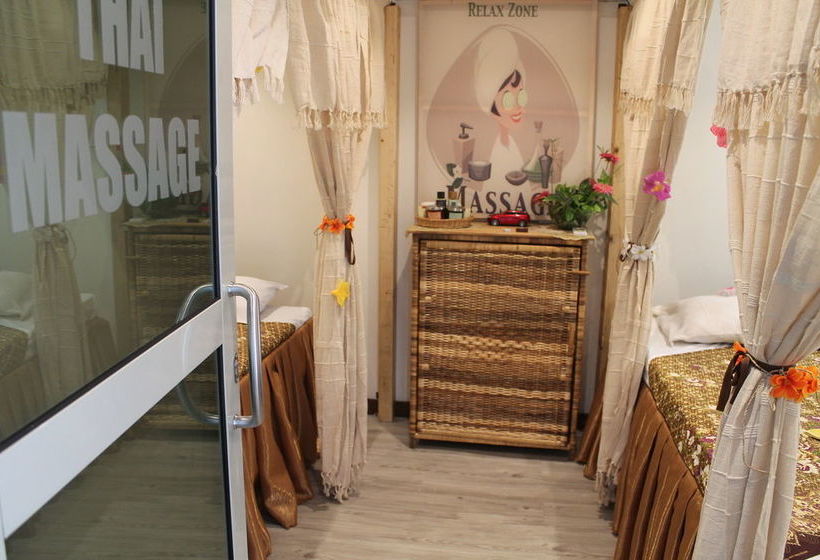 Отель Alisa North Ridge