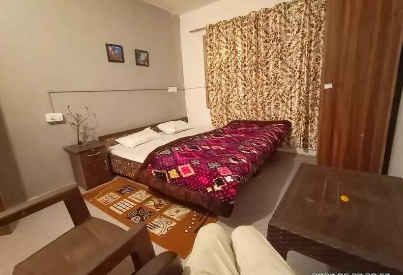 ユースホステル Atharva Satvik Homestay