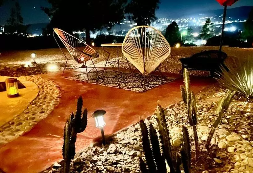 Kapselihotelli Indigo Glamping