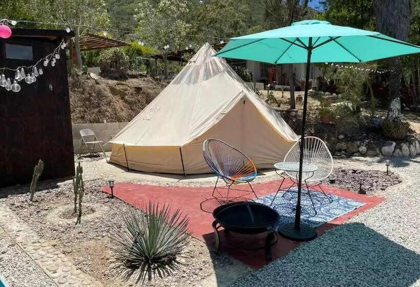 Kapselihotelli Indigo Glamping