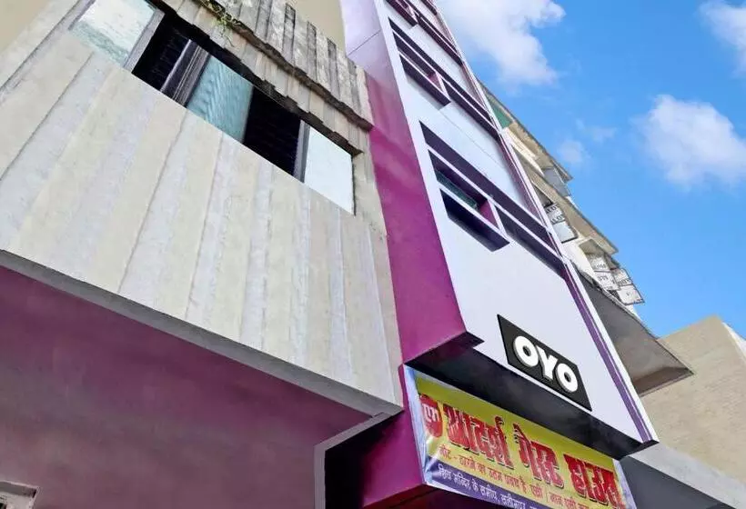 ホテル Super Oyo Flagship M Adarsh Guest House