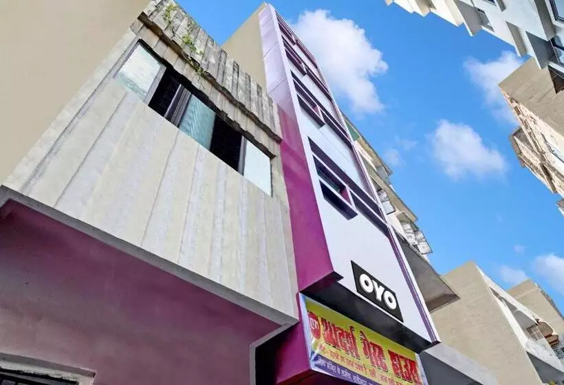 ホテル Super Oyo Flagship M Adarsh Guest House