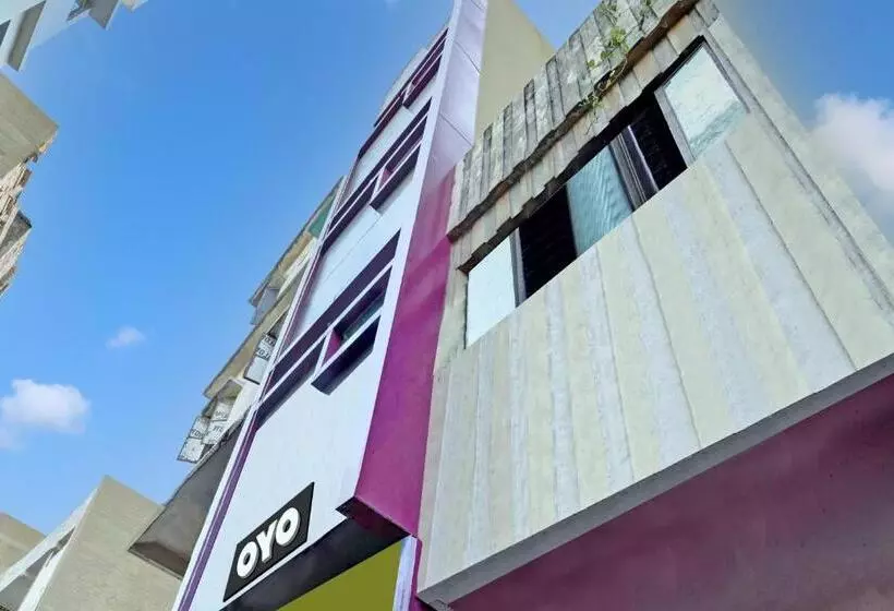 ホテル Super Oyo Flagship M Adarsh Guest House