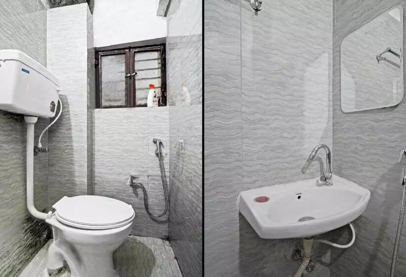 ホテル Super Oyo Flagship M Adarsh Guest House