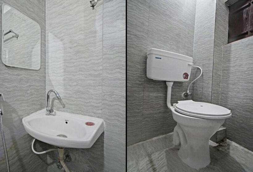 ホテル Super Oyo Flagship M Adarsh Guest House