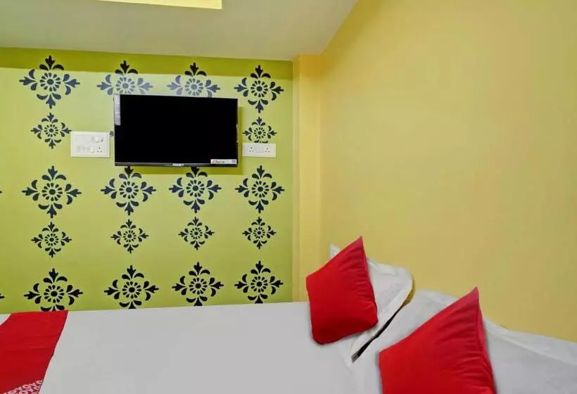 ホテル Super Oyo Flagship M Adarsh Guest House