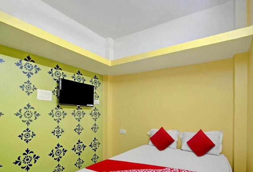 ホテル Super Oyo Flagship M Adarsh Guest House