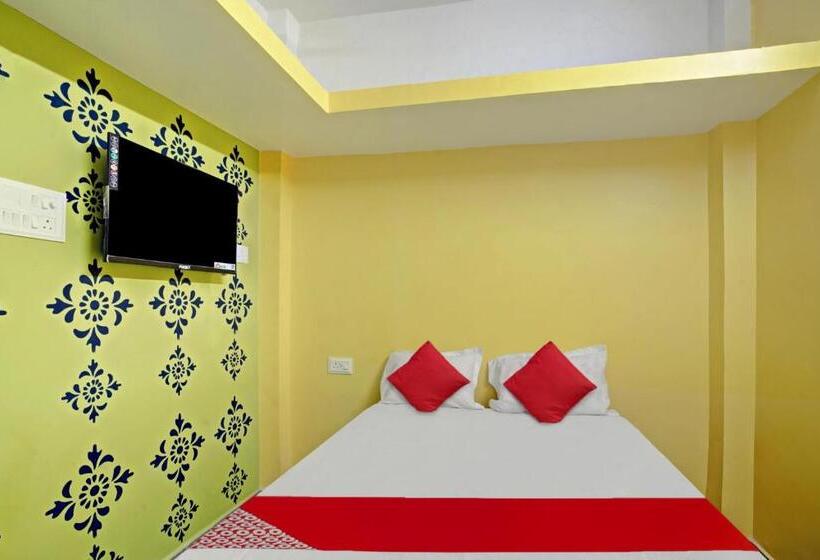 ホテル Super Oyo Flagship M Adarsh Guest House