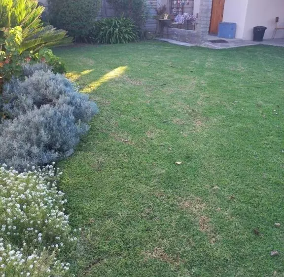 پانسیون Eloff S Guest House