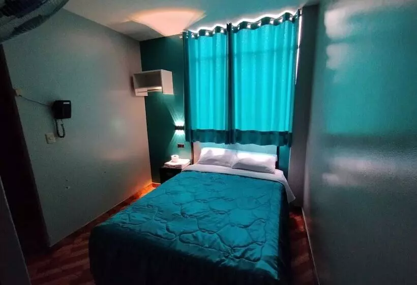 ペンション Hostal El Pilar