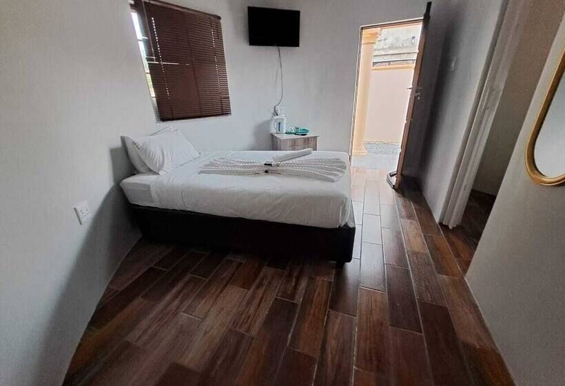 پانسیون Jate Guest House