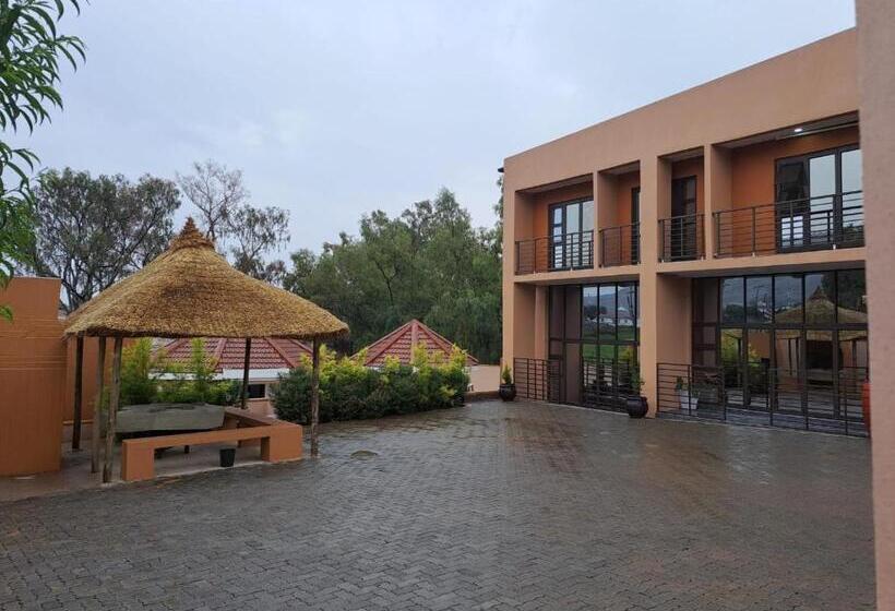 پانسیون Jate Guest House