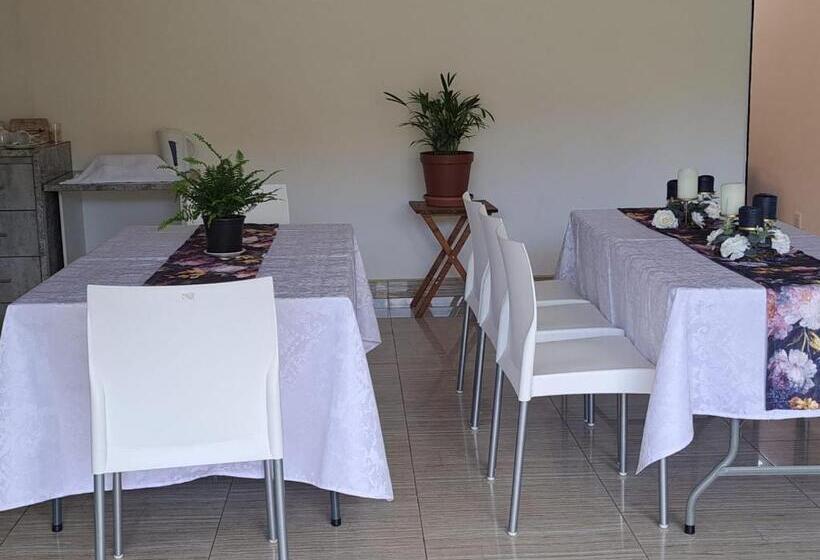 پانسیون Jate Guest House