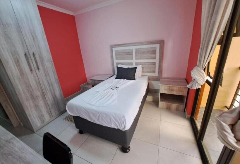 پانسیون Jate Guest House