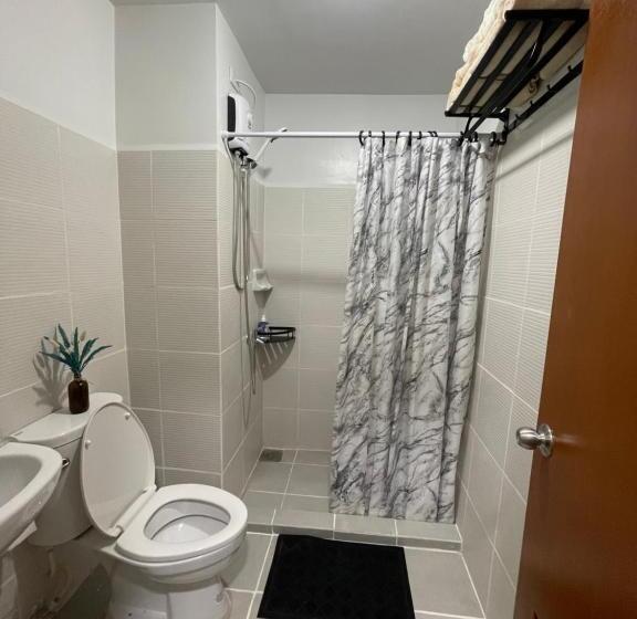 הוסטל Gravins616 Condo Bcd