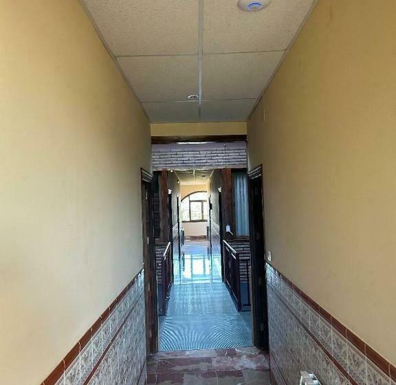 فندق صغير Hostal Transilvania