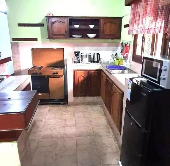 پانسیون Maison D Hôtes Villa Mont Du Pèlerin à Toamasina Madagascar