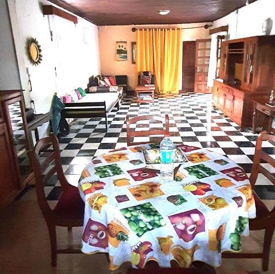 بنسيون Maison D Hôtes Villa Mont Du Pèlerin à Toamasina Madagascar