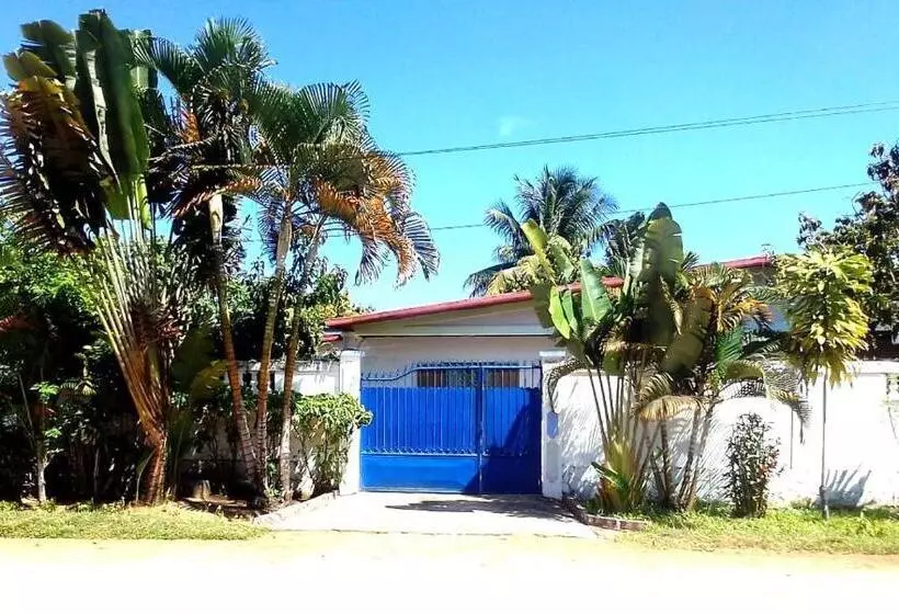 پانسیون Maison D Hôtes Villa Mont Du Pèlerin à Toamasina Madagascar