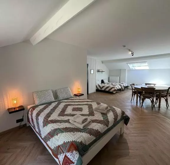 ベッドアンドブレックファースト Habitat