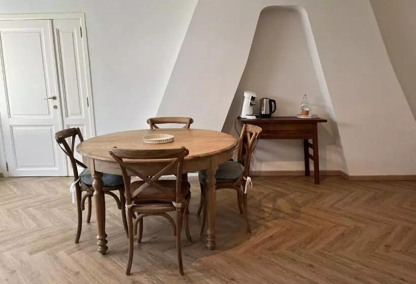 ベッドアンドブレックファースト Habitat