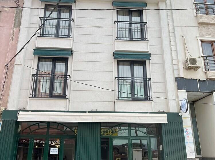 בית מלון כפרי Sezer S Oliva