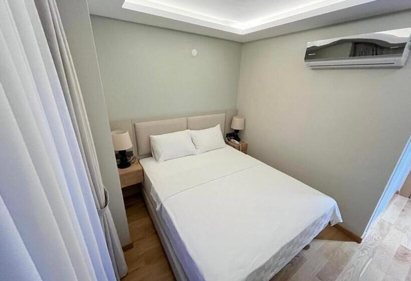 בית מלון כפרי Sezer S Oliva