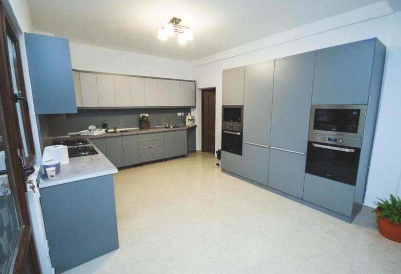 פנסיון La Roby Si Niko