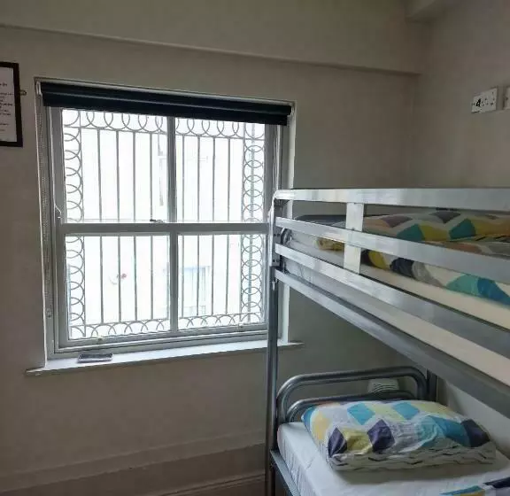 Bru Bar & Hostel
