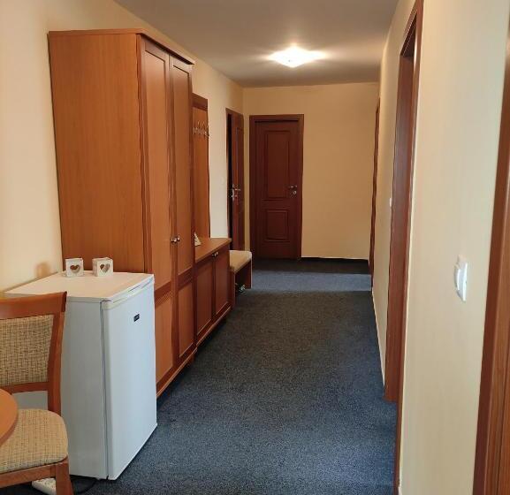 پانسیون Villa Cassandra