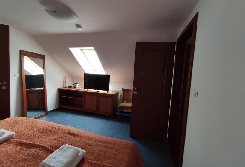 پانسیون Villa Cassandra