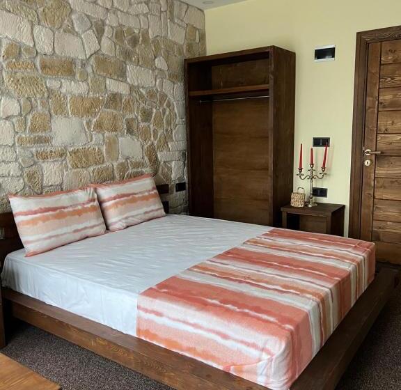 Queen Ci̇ty Hotel And Bungalov