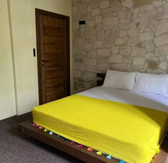 Queen Ci̇ty Hotel And Bungalov