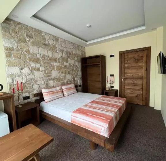 Queen Ci̇ty Hotel And Bungalov