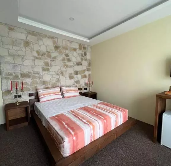 Queen Ci̇ty Hotel And Bungalov