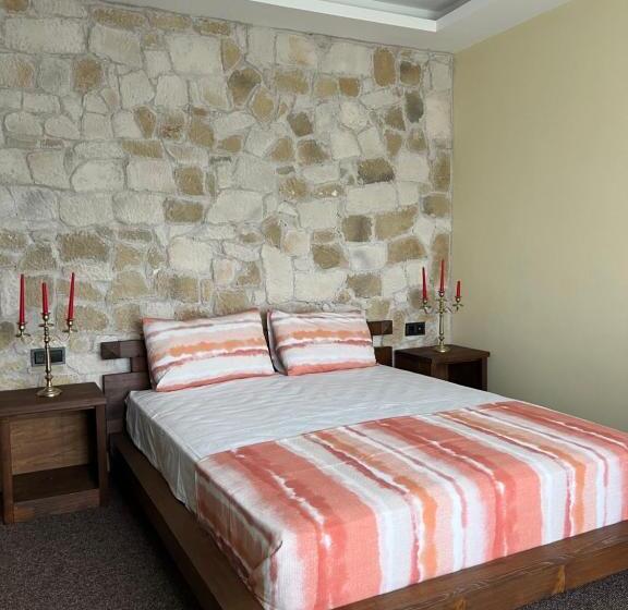 Queen Ci̇ty Hotel And Bungalov