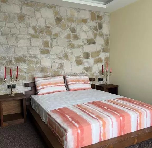 Queen Ci̇ty Hotel And Bungalov