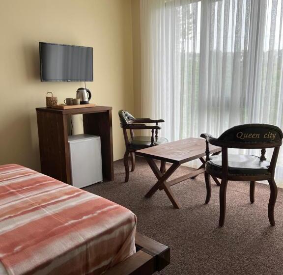 Queen Ci̇ty Hotel And Bungalov