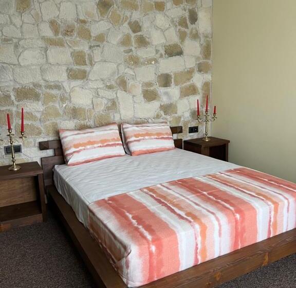 Queen Ci̇ty Hotel And Bungalov