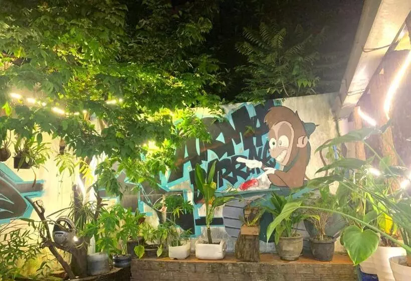 ベッドアンドブレックファースト Vang Vieng Lily Guesthouse