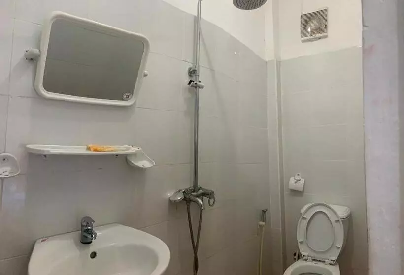 ベッドアンドブレックファースト Vang Vieng Lily Guesthouse