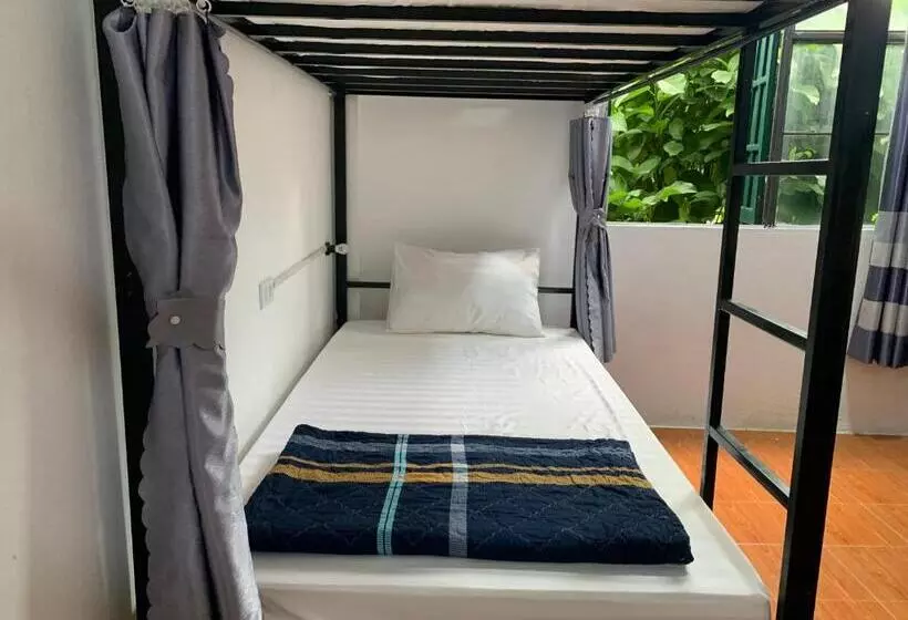 ベッドアンドブレックファースト Vang Vieng Lily Guesthouse