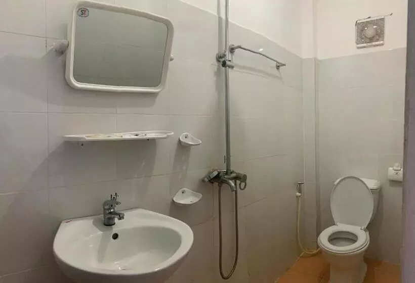 ベッドアンドブレックファースト Vang Vieng Lily Guesthouse