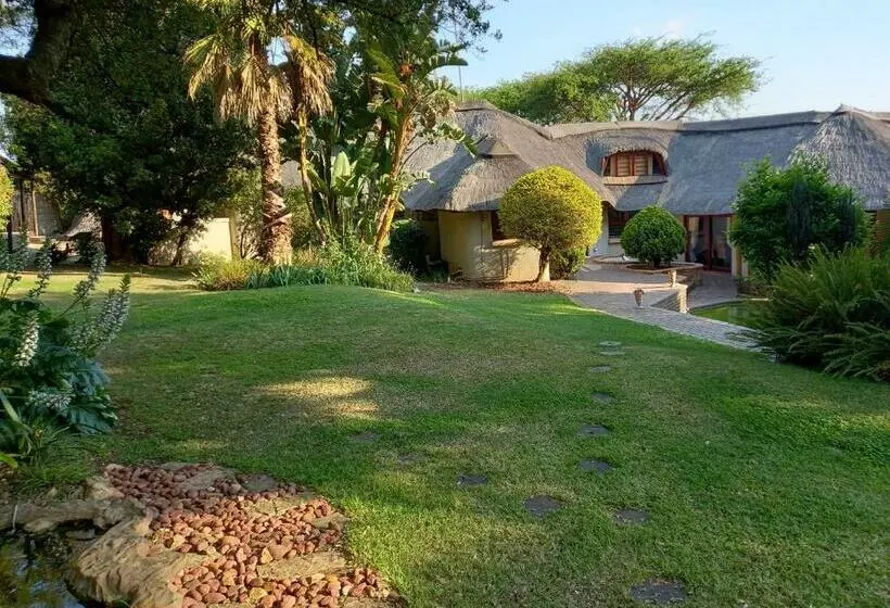 ペンション Ekuphumleni Holistic Healing Center
